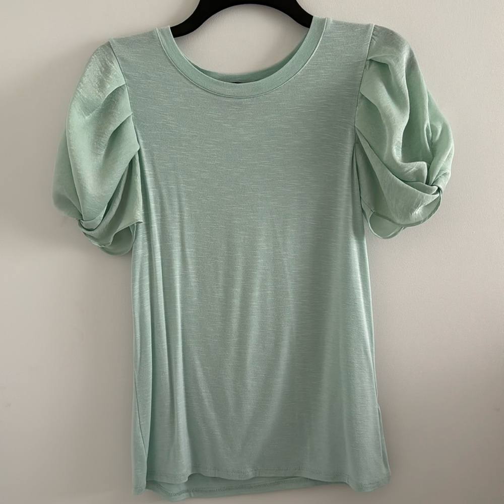 *SOLD* Laundry by Shelli Segal Puff Short Sleeve Top